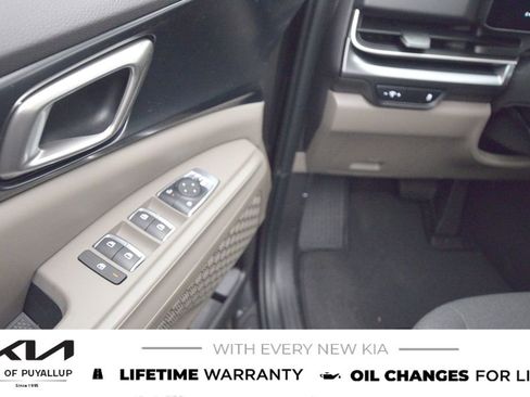 New 2026 Kia Carnival LX image 27