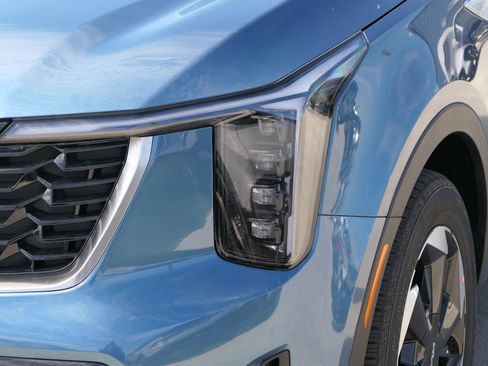New 2025 Kia Sorento EX image 9