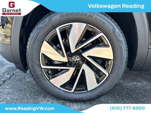 New 2026 Volkswagen Atlas SE image 9