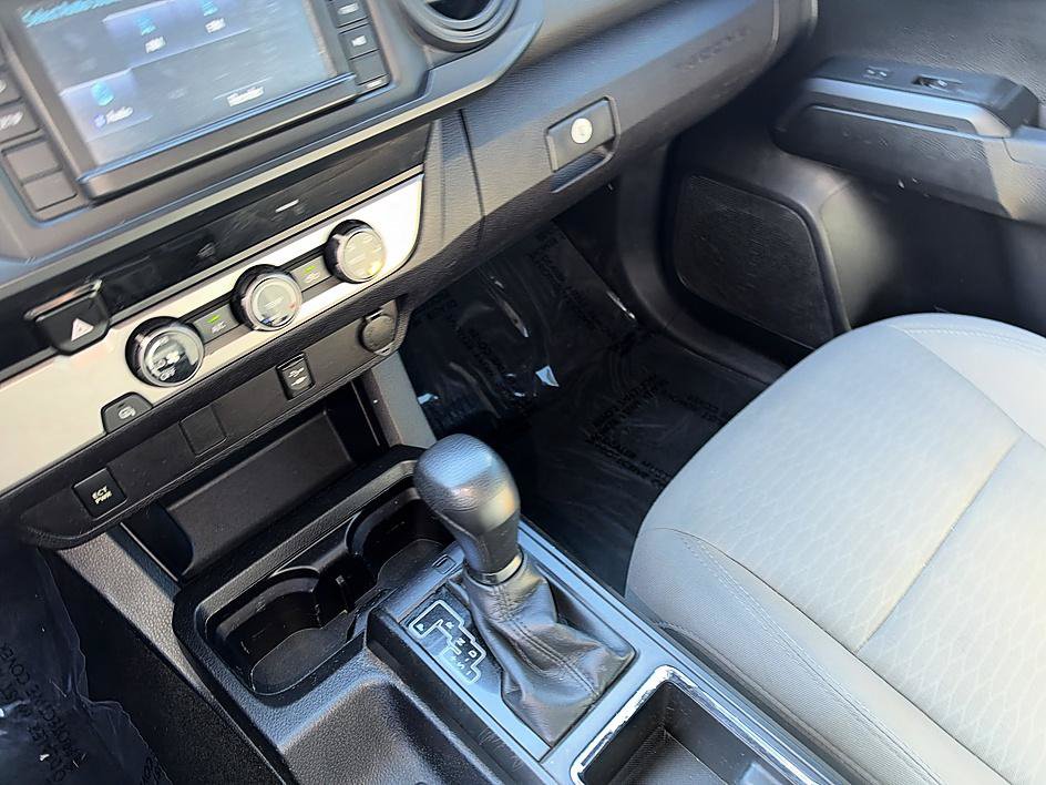 Used 2017 Toyota Tacoma 2WD Double Cab image 21