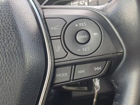 Used 2019 Toyota Camry SE FWD image 23
