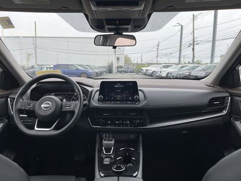 Used 2023 Nissan Rogue SV w/ SV Premium B Package AWD/4WD image 13