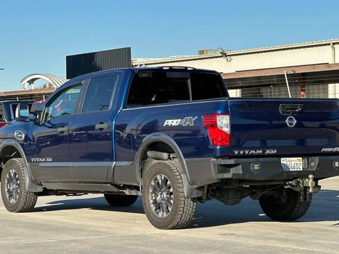 Used 2016 Nissan Titan PRO-4X w/ Pro-4x Convenience Package image 7