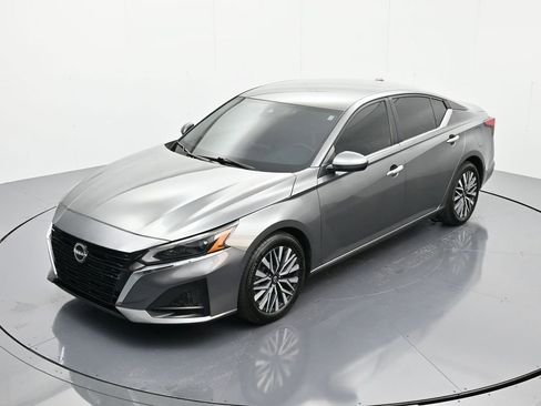 Used 2023 Nissan Altima 2.5 SV image 28