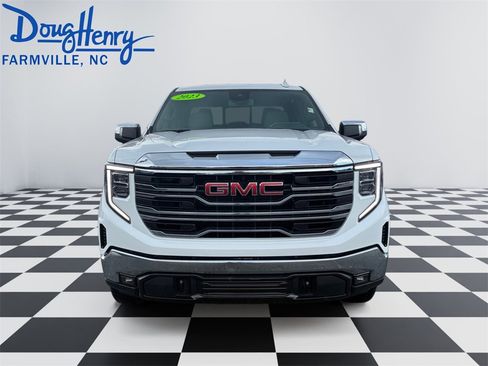 Used 2023 GMC Sierra 1500 SLT w/ SLT Convenience Package image 8