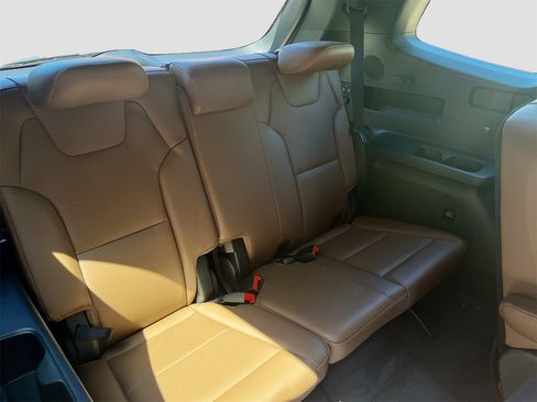 Used 2022 Kia Telluride SX w/ SX Prestige Package image 29