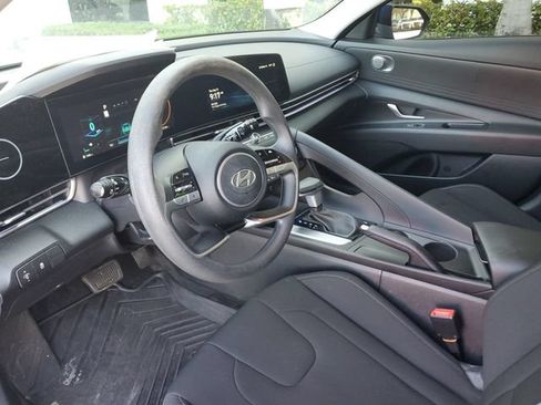 Used 2024 Hyundai Elantra SEL FWD image 20