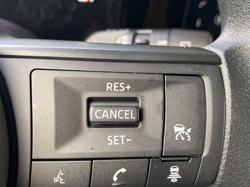 Certified 2025 Nissan Kicks SV AWD/4WD image 33