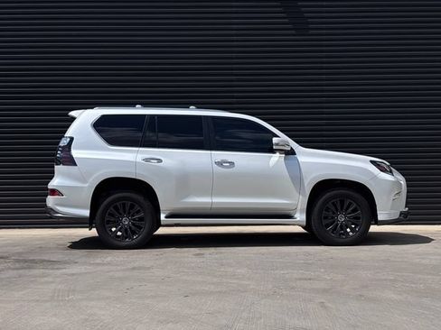 Used 2023 Lexus GX 460 Luxury w/ Sport Design Package AWD/4WD image 8