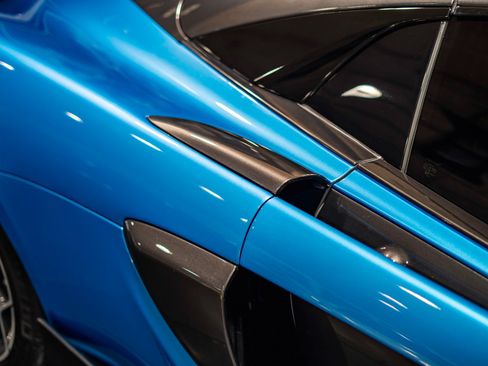 Used 2020 McLaren 600LT Spider RWD image 15