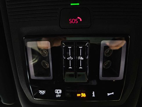 New 2026 Volkswagen Atlas Cross Sport SEL R-Line image 32