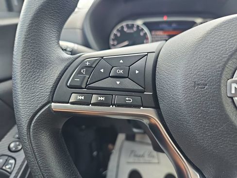 Used 2024 Nissan Sentra SV FWD image 17