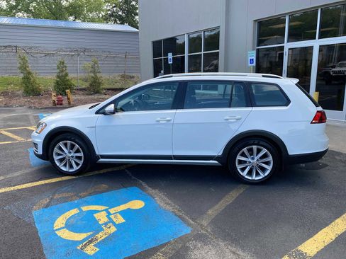 Used 2017 Volkswagen Golf Alltrack S AWD/4WD image 13