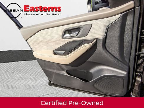 Used 2023 Nissan Rogue SV image 44