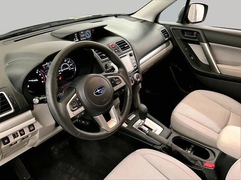 Used 2018 Subaru Forester 2.5i Premium AWD/4WD image 12