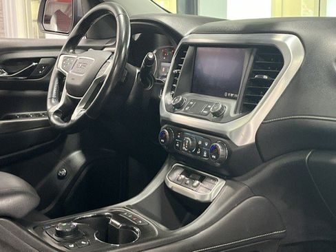 Certified 2020 GMC Acadia SLT w/ Premium Package AWD/4WD image 10