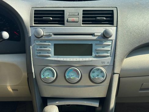 Used 2008 Toyota Camry LE FWD image 18