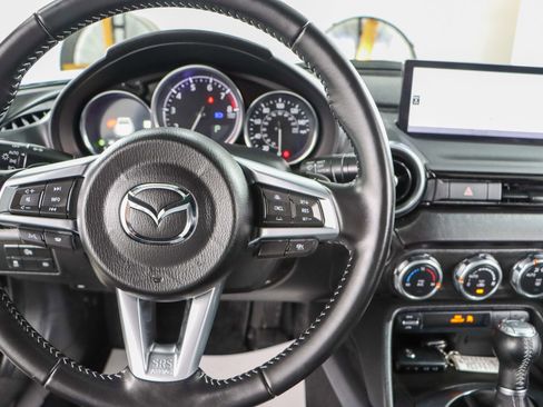 Used 2025 MAZDA MX-5 Miata RF Grand Touring image 17