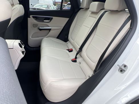 New 2026 Mercedes-Benz GLC 300 4MATIC image 23