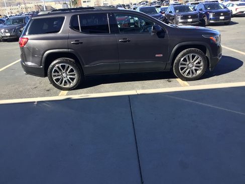Used 2017 GMC Acadia SLT image 6
