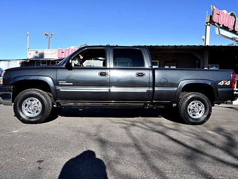 Used 2004 Chevrolet Silverado 2500 LT w/ Skid Plate Package image 4