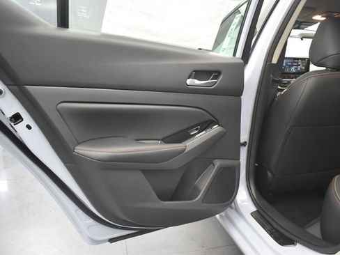 New 2025 Nissan Altima 2.5 SR image 16