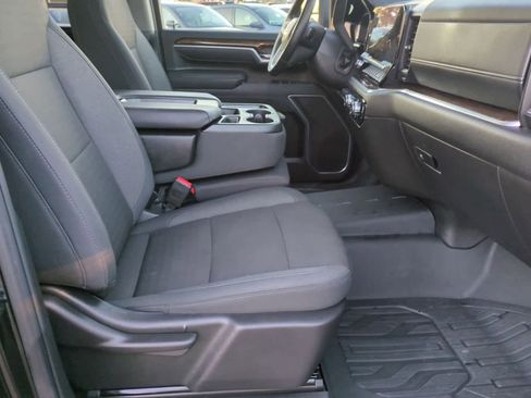 Used 2025 GMC Sierra 2500 SLE image 21