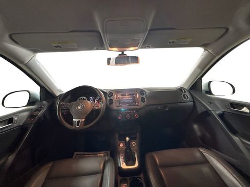 Used 2017 Volkswagen Tiguan S image 18