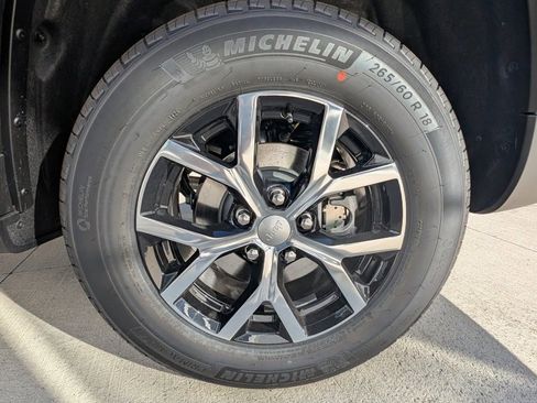 New 2025 Jeep Grand Cherokee Limited image 44