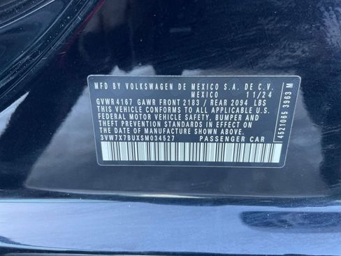 Used 2025 Volkswagen Jetta SE image 29