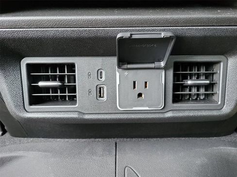 Used 2023 Chevrolet Silverado 1500 RST AWD/4WD image 13