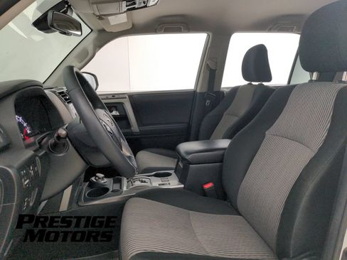 Used 2022 Toyota 4Runner SR5 AWD/4WD image 14