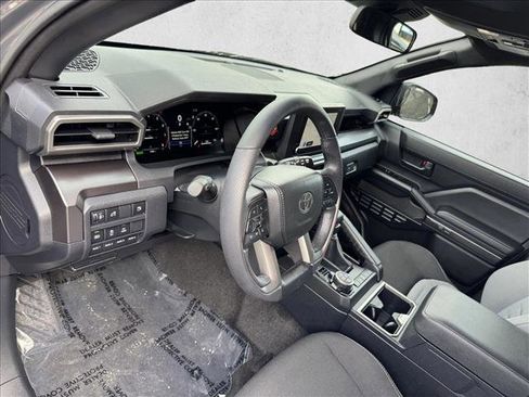 Certified 2025 Toyota 4Runner 4WD image 11