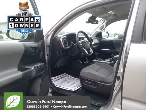 Used 2022 Toyota Tacoma SR5 image 9