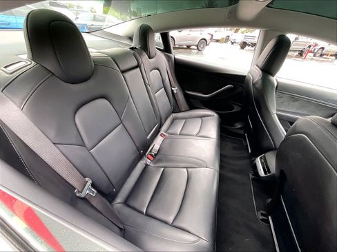 Used 2018 Tesla Model 3 Long Range image 26