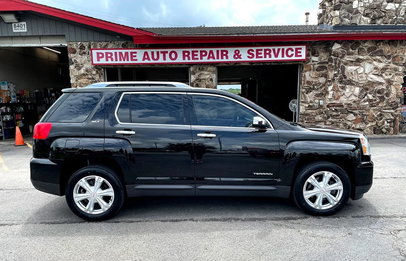 Used 2017 GMC Terrain SLT AWD/4WD image 8