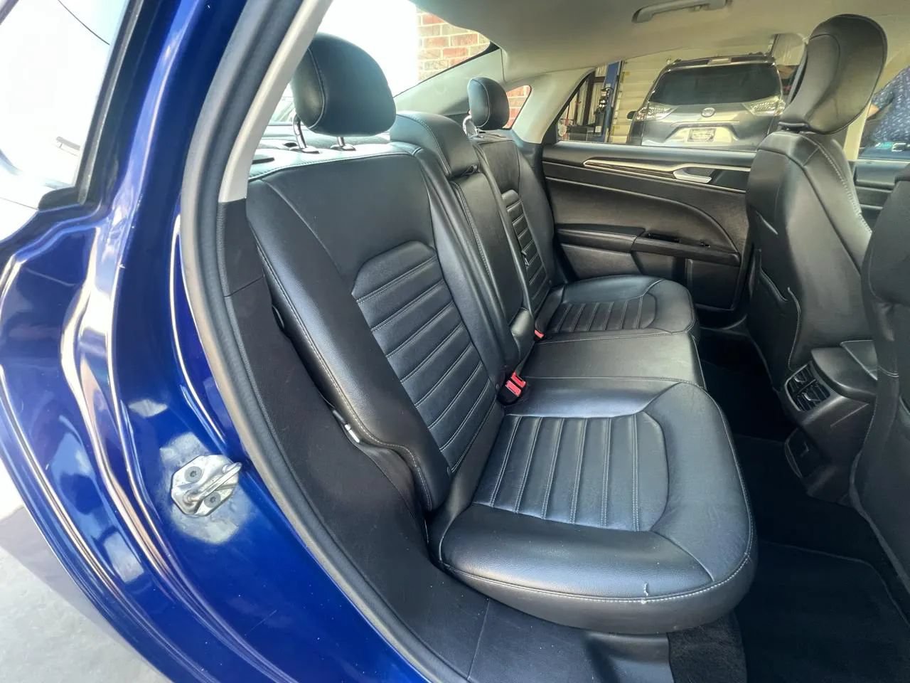 Used 2016 Ford Fusion SE w/ Equipment Group 202A AWD/4WD image 27