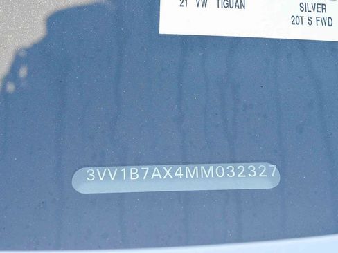 Used 2021 Volkswagen Tiguan S image 32