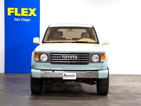 Used 2001 Toyota Land Cruiser image 9