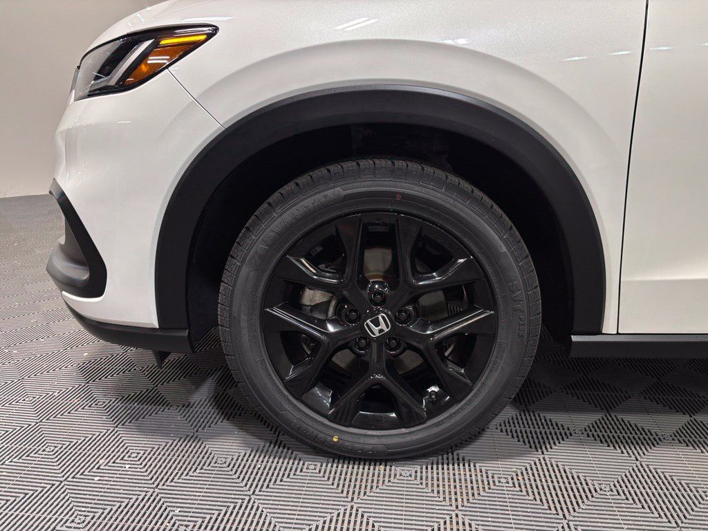 Certified 2024 Honda HR-V Sport image 9
