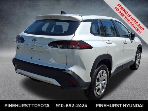 Used 2026 Toyota Corolla Cross L image 8