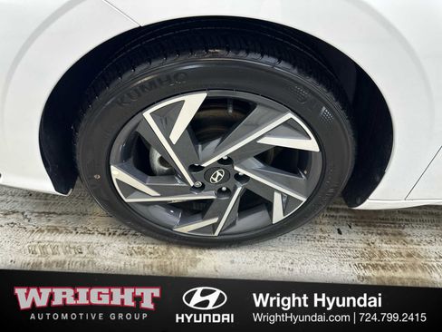 Certified 2025 Hyundai Elantra Sport w/ Cargo Package image 8