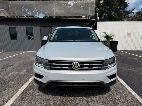 Used 2018 Volkswagen Tiguan SEL AWD/4WD image 2