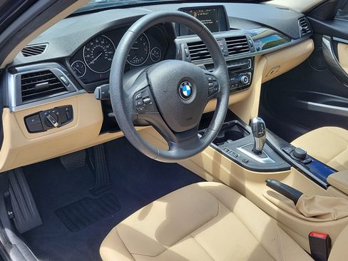 Used 2017 BMW 320i Sedan image 9