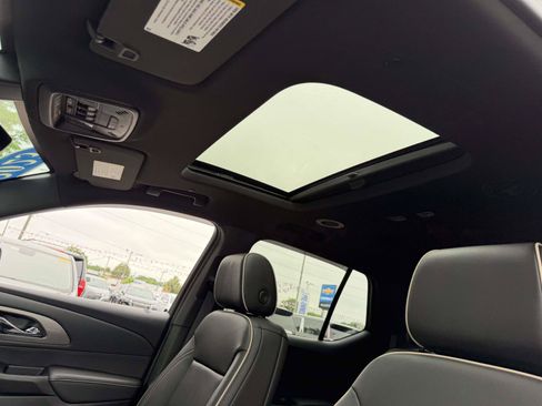 Certified 2023 Chevrolet Traverse Premier AWD/4WD image 11