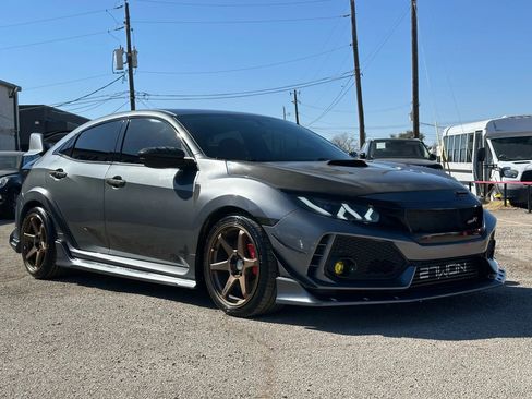 Used 2019 Honda Civic Type R image 9