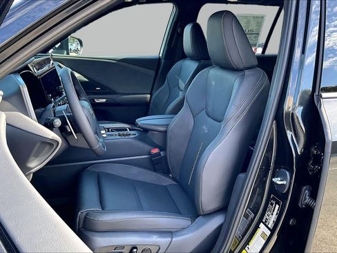 New 2026 Lexus TX 550h AWD Plug-In Hybrid image 18