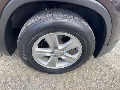 Used 2015 Chevrolet Trax LT w/ LT Plus Package AWD/4WD image 29