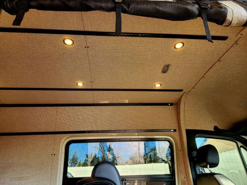 Used 2019 Mercedes-Benz Sprinter 2500 w/ Premium Plus Package image 16