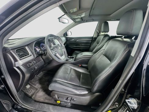 Used 2016 Toyota Highlander Limited FWD image 13